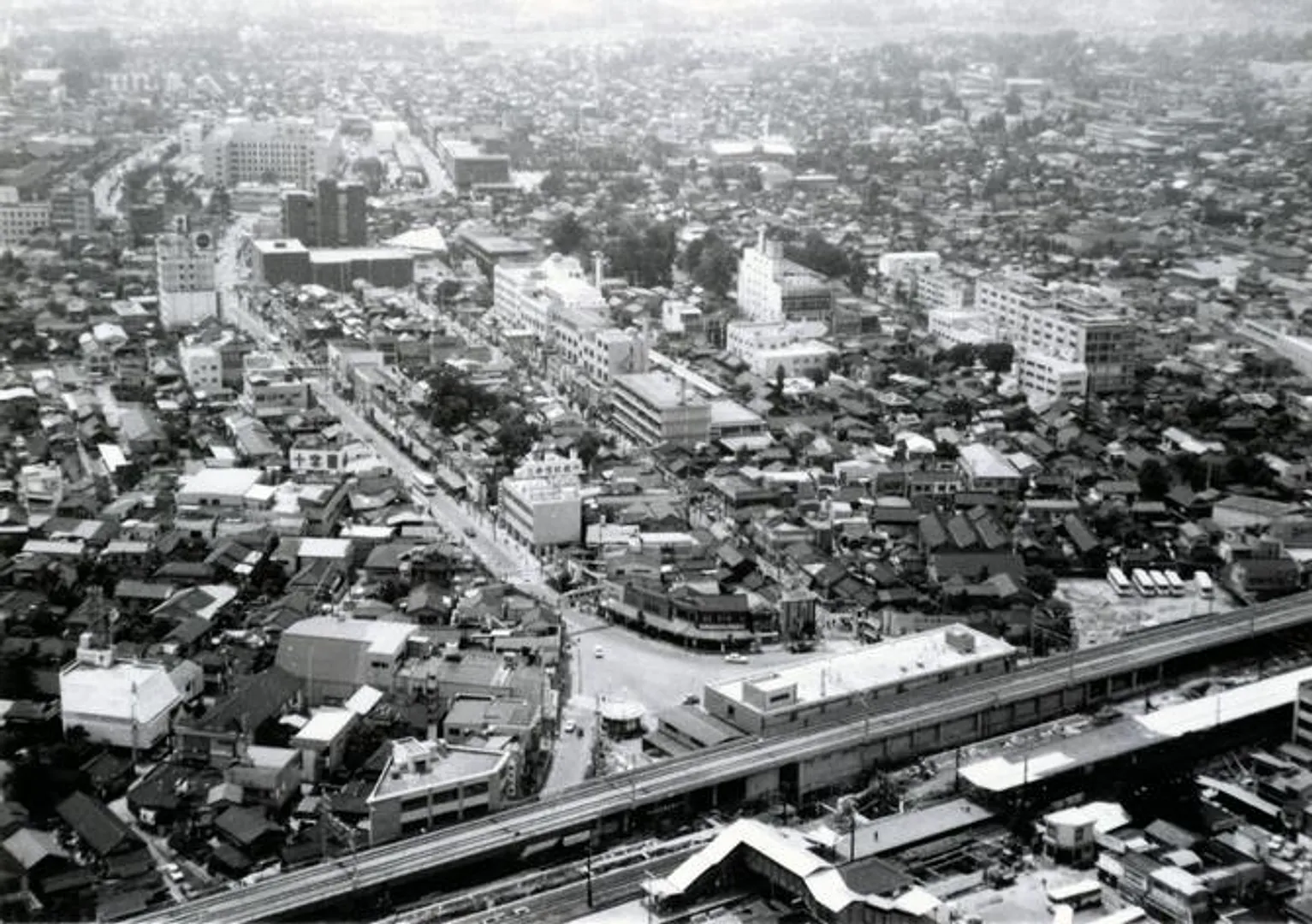 昭和43年の浦和駅上空付近