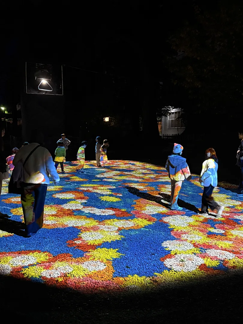 武蔵一宮氷川神社プロジェクションマッピング「時結びの杜」の様子