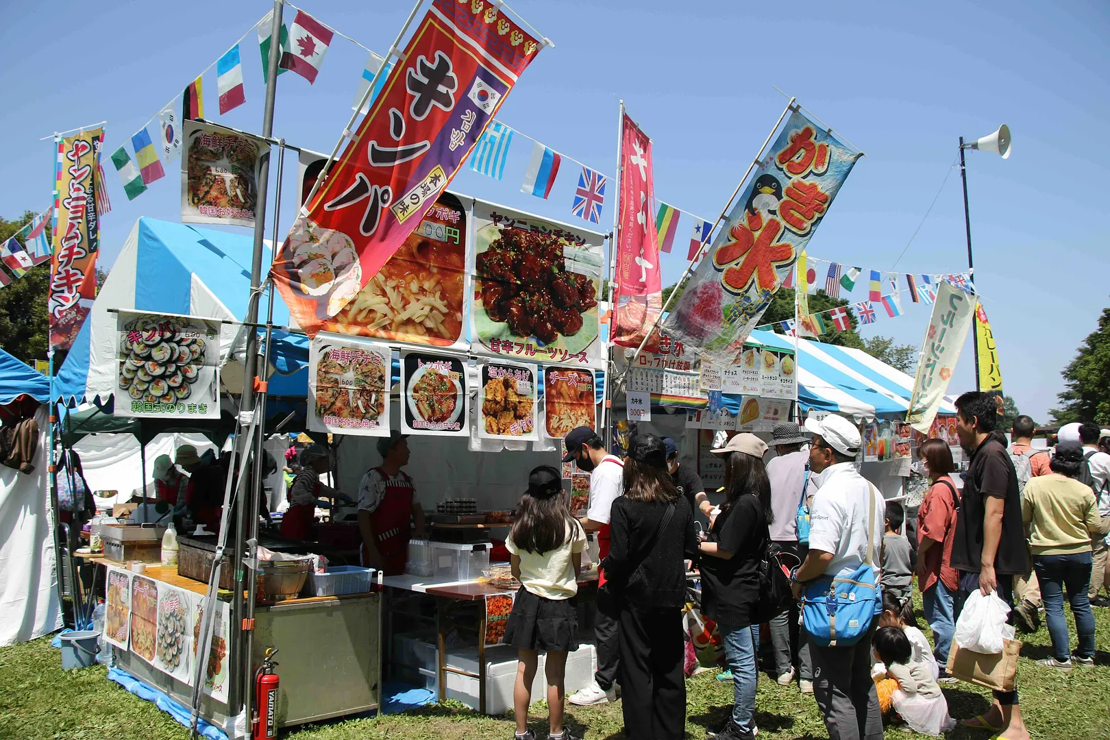 過去の国際友好フェアの様子