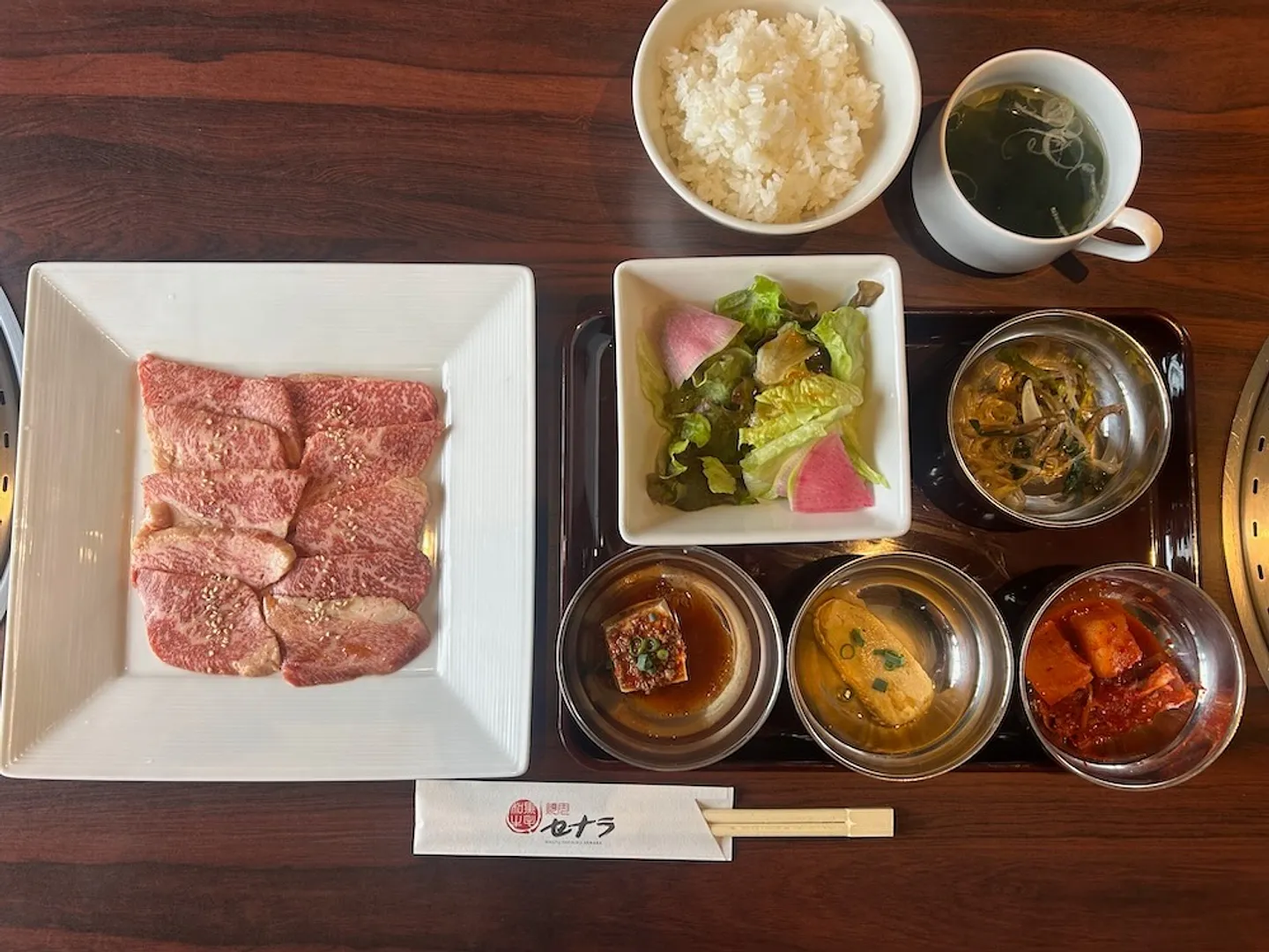 焼肉セナラの「特盛 不揃いカルビ焼ランチ」
