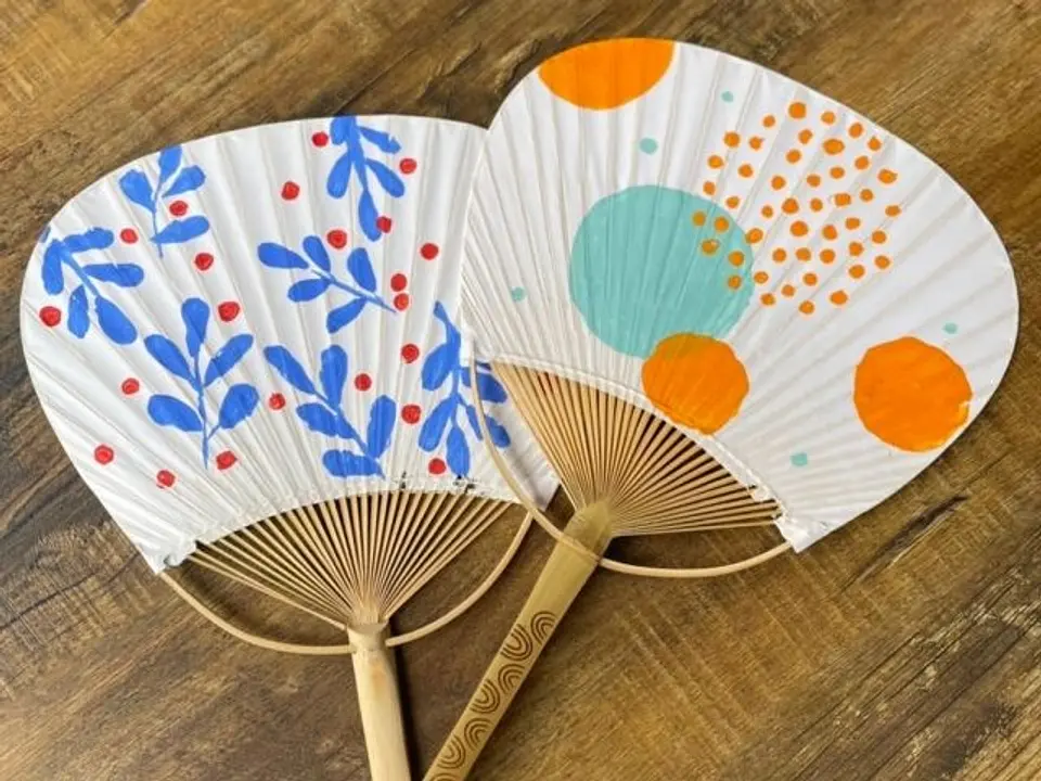 クラフトカフェ夏祭り「うちわ絵付け体験」+レインボーかき氷つき