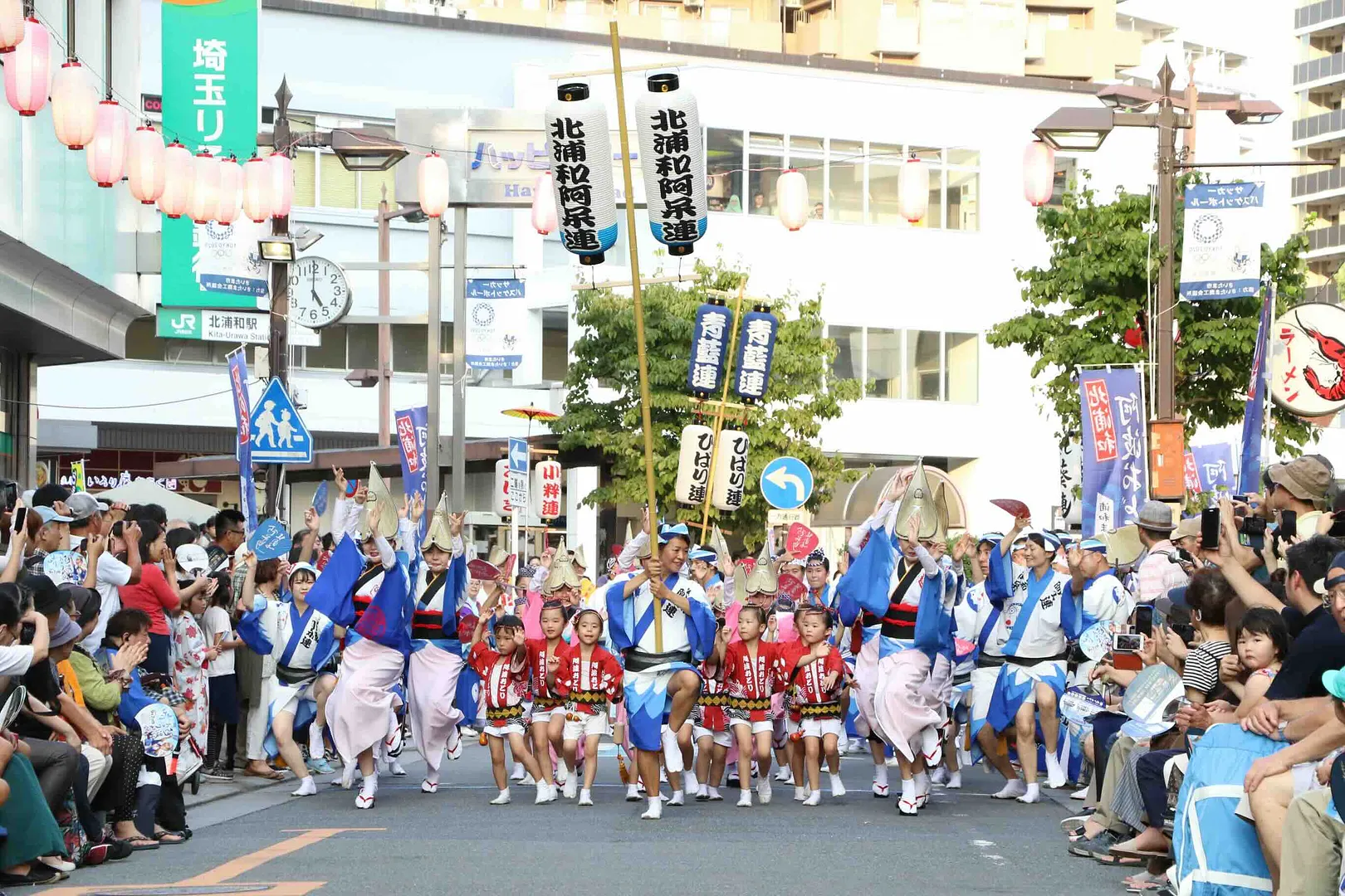 過去の北浦和阿波おどりの様子
