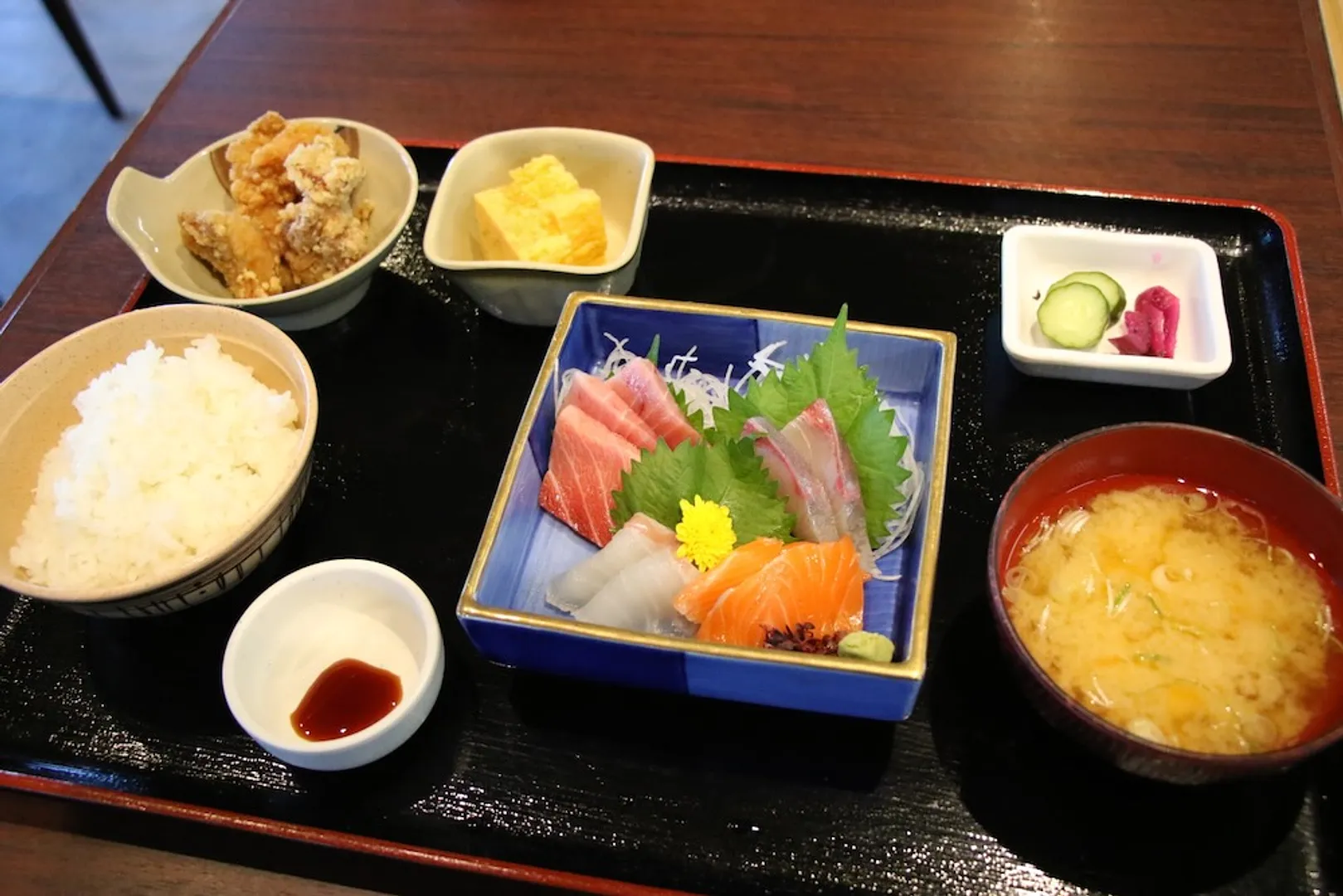 かねた丸商店刺身定食